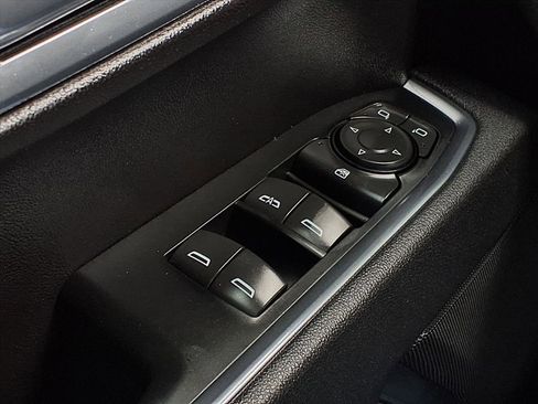 Used 2025 GMC Sierra 1500 Elevation image 20