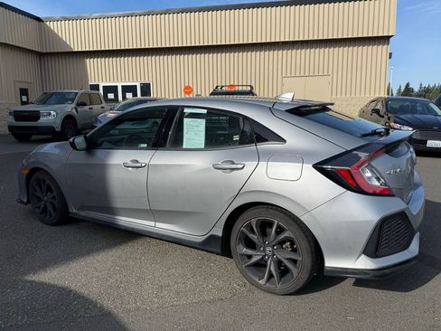 Used 2018 Honda Civic Sport image 4