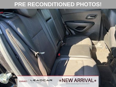 Used 2019 Chevrolet Trax LT w/ LT Convenience Package AWD/4WD image 13