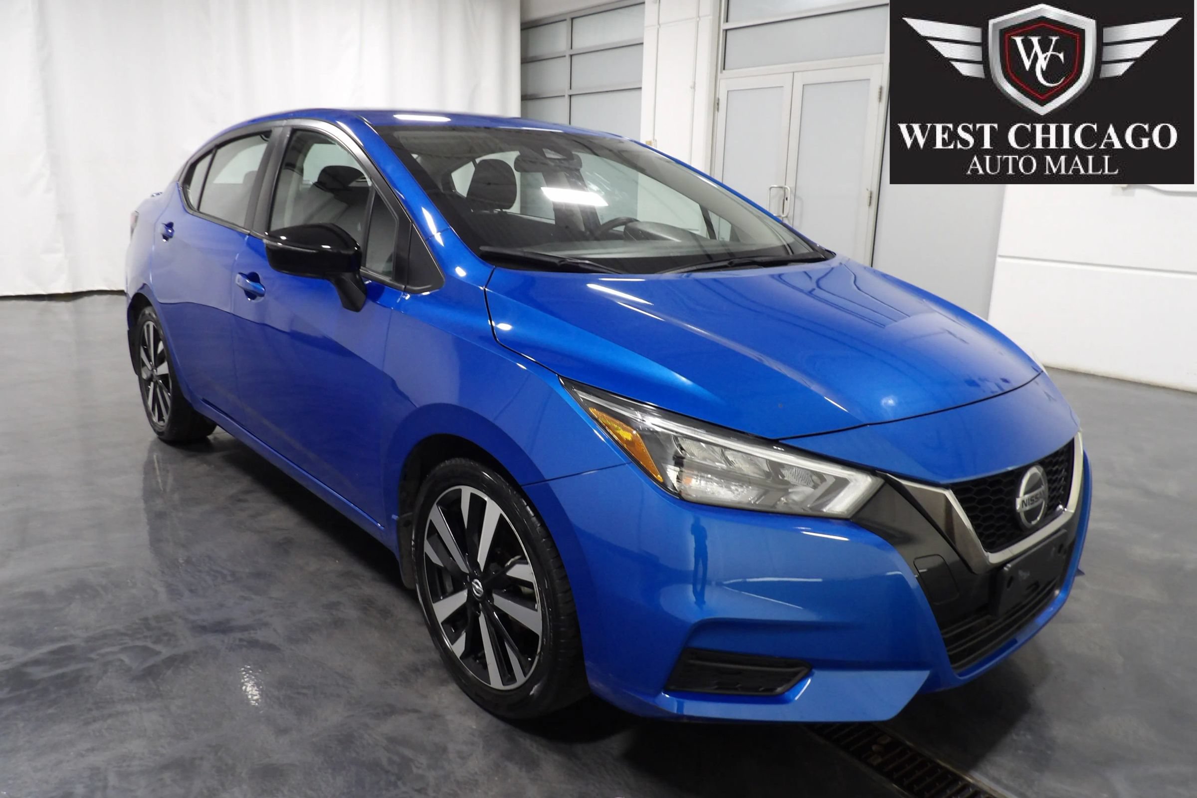 Used 2022 Nissan Versa SR w/ Convenience Package FWD image 1