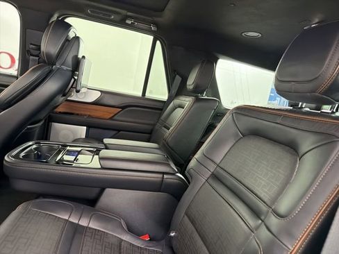 Used 2022 Lincoln Navigator Black Label AWD/4WD image 13
