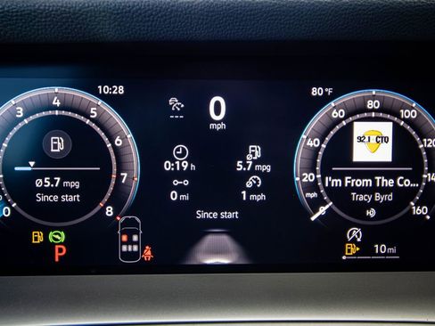 New 2026 Volkswagen Tiguan SE R-Line FWD image 42