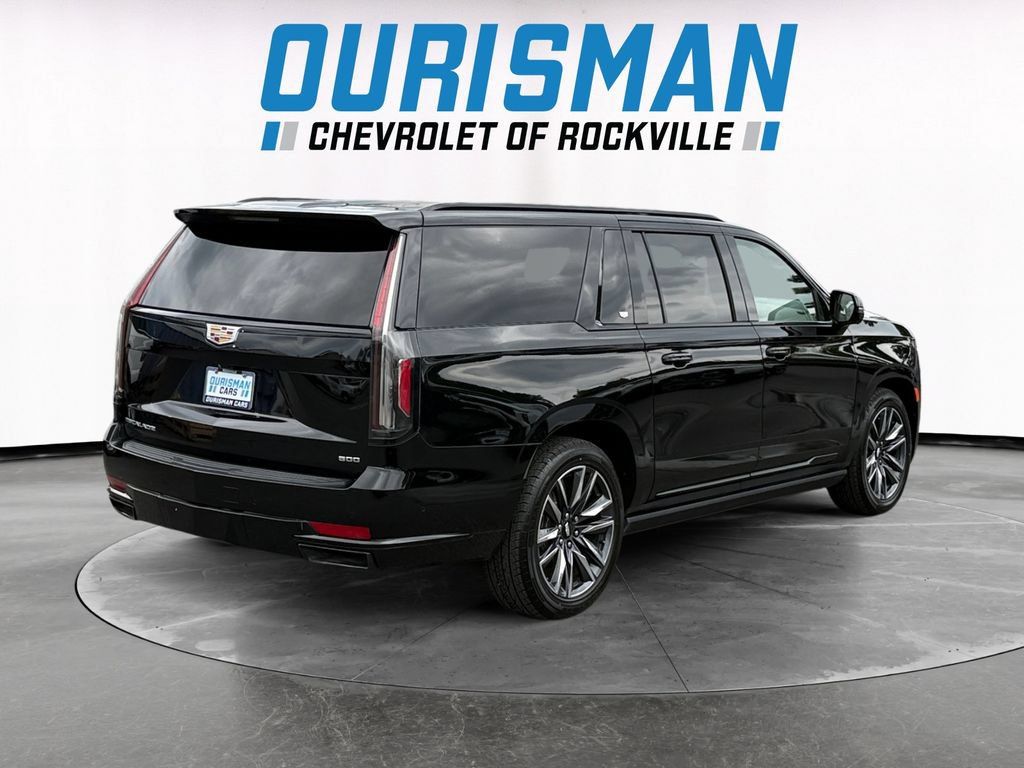 Used 2022 Cadillac Escalade ESV Sport Platinum AWD/4WD image 6