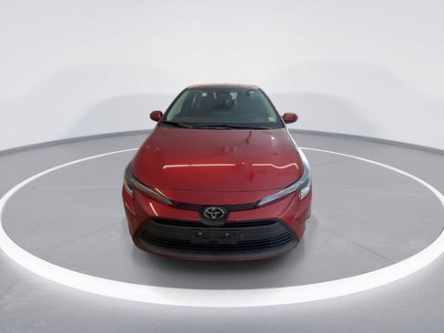 Used 2024 Toyota Corolla LE w/ LE Convenience Package FWD image 2