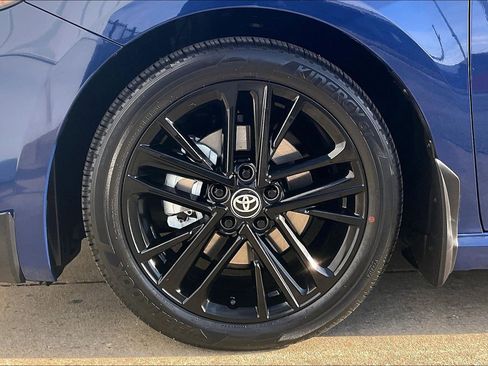 Used 2026 Toyota Camry SE image 11