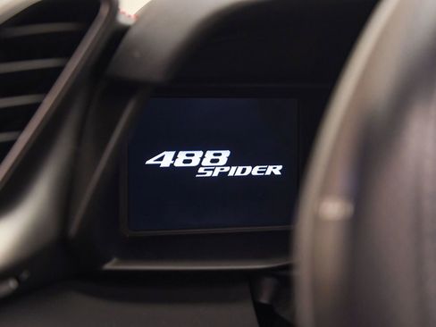 Used 2019 Ferrari 488 Spider Rosso Corsa image 38