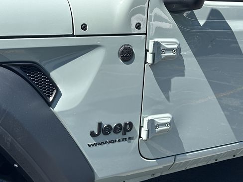 Used 2024 Jeep Wrangler Sport S AWD/4WD image 14