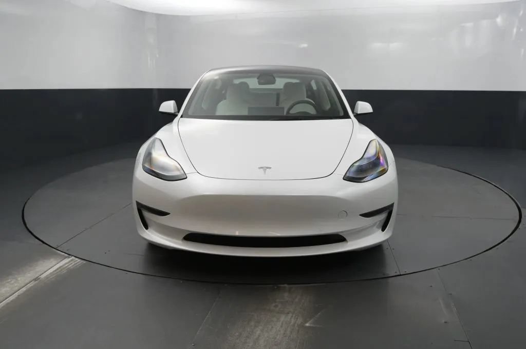 Used 2022 Tesla Model 3 Long Range AWD/4WD image 7