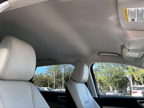 Used 2020 Ford Edge Titanium FWD image 14