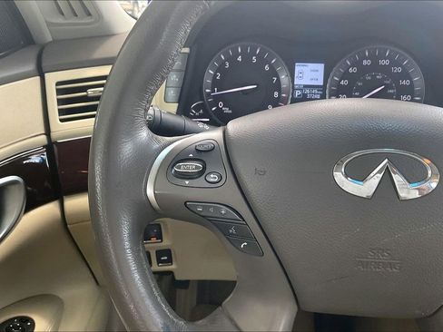 Used 2015 INFINITI Q70 3.7 w/ Technology Package RWD image 17