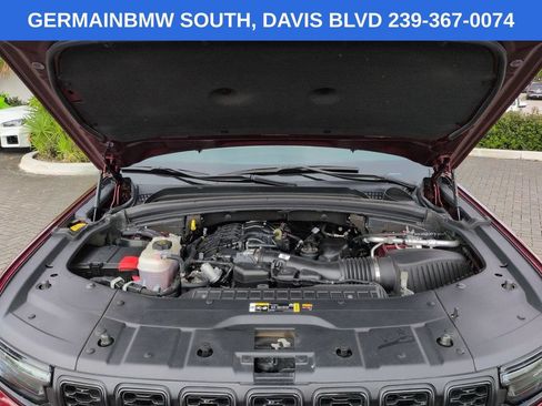 Used 2023 Jeep Grand Cherokee Limited w/ Black Appearance Package AWD/4WD image 14
