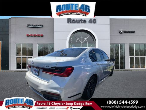 Used 2021 BMW 750i xDrive w/ Executive Package image 6