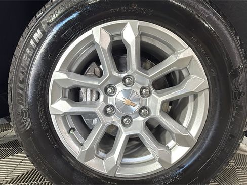 Used 2025 Chevrolet Silverado 1500 LT image 35