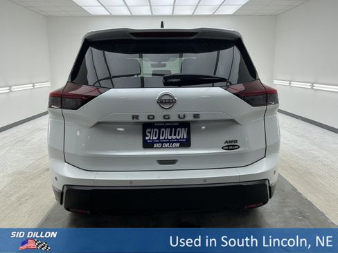 Used 2025 Nissan Rogue S image 5