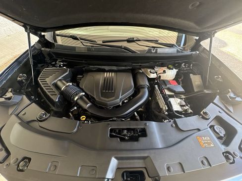 Certified 2024 GMC Acadia Denali AWD/4WD image 31