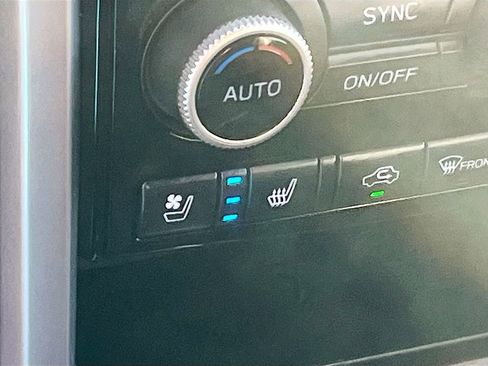 Used 2021 Subaru Ascent Touring image 20