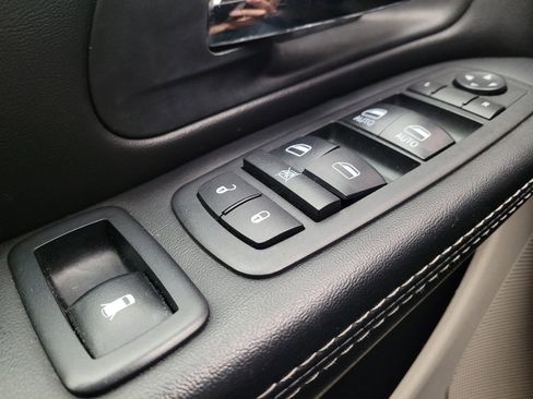 Used 2017 Dodge Grand Caravan SXT FWD image 27