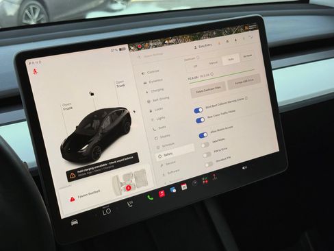 Used 2021 Tesla Model Y Long Range AWD/4WD image 41