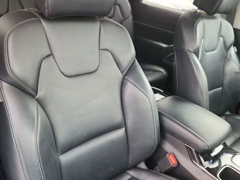 Used 2025 Kia Telluride S AWD/4WD image 18