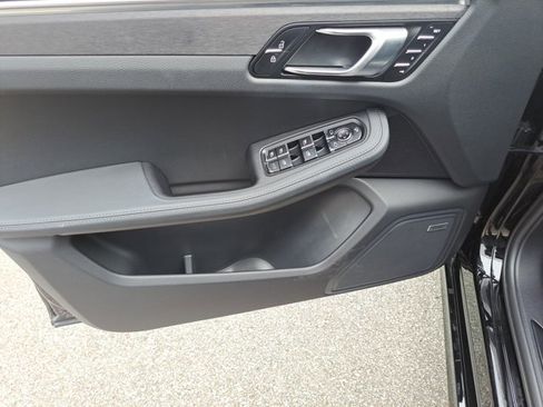 Certified 2023 Porsche Macan GTS image 26