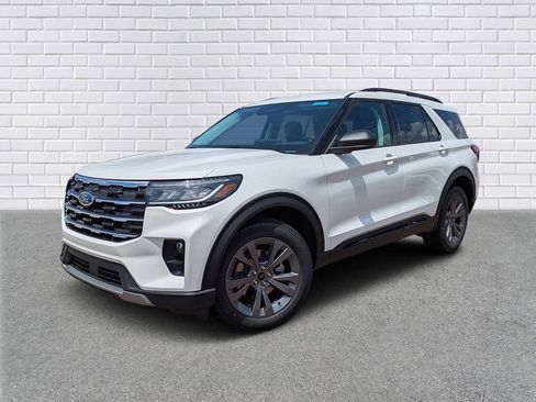 New 2026 Ford Explorer Active AWD/4WD image 1