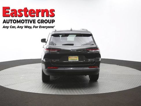 Used 2023 Jeep Grand Cherokee L Limited AWD/4WD image 40