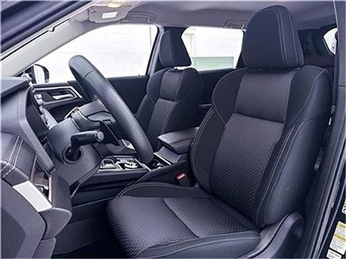 New 2025 Mitsubishi Outlander ES image 16