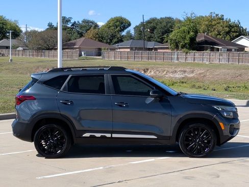 Used 2023 Kia Seltos Nightfall Edition image 9