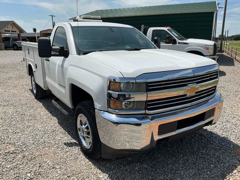 Used 2015 Chevrolet Silverado 2500 W/T AWD/4WD image 3