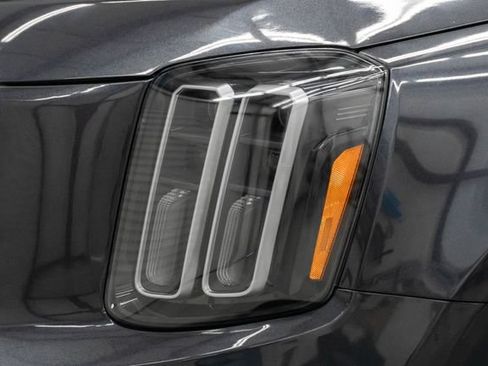 Used 2025 Kia Telluride LX FWD image 13