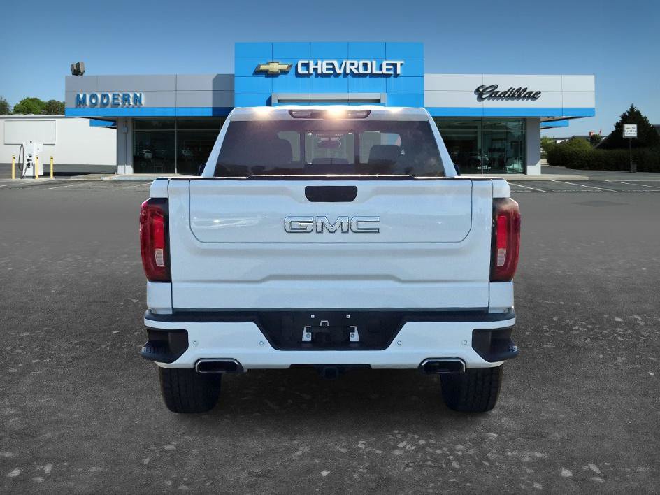 Used 2024 GMC Sierra 1500 AT4 w/ Technology Package AWD/4WD image 4