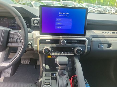 Used 2025 Toyota Tacoma 4x4 Double Cab Hybrid image 24