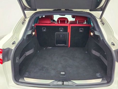 Used 2019 Maserati Levante GranLusso image 23