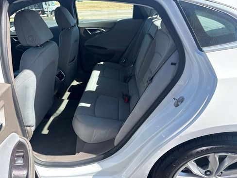 Used 2023 Chevrolet Malibu LT FWD image 28