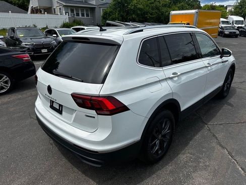 Used 2022 Volkswagen Tiguan SE AWD/4WD image 6