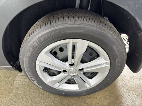Used 2025 Nissan Kicks Play S FWD image 6
