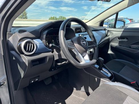 Used 2025 Nissan Versa SV FWD image 27