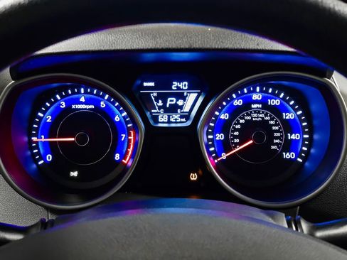 Used 2014 Hyundai Elantra SE w/ Option Group 02 image 24