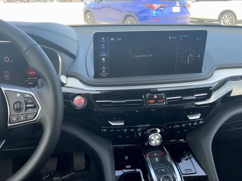 Used 2025 Acura MDX FWD w/ Technology Package image 6