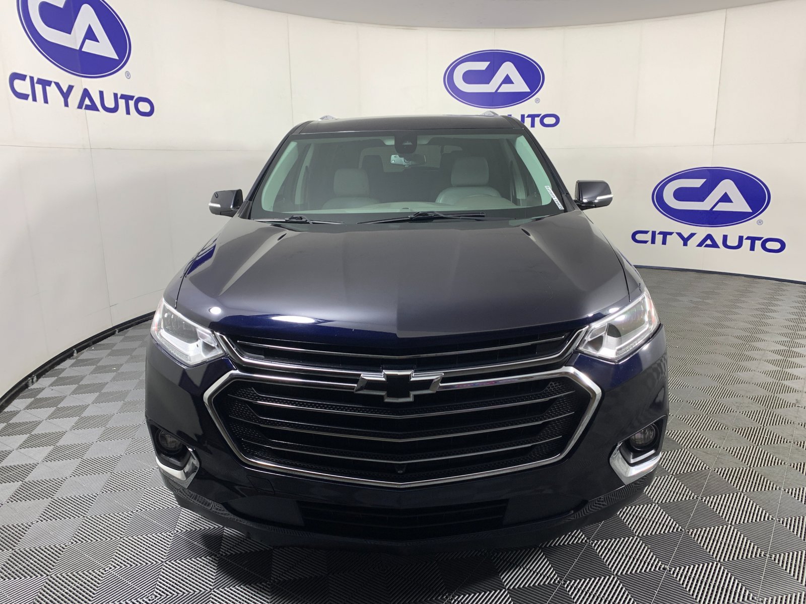 Used 2020 Chevrolet Traverse Premier w/ LPO, Floor Liner Package FWD image 9