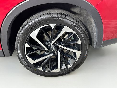 Used 2024 Mitsubishi Outlander SE image 11