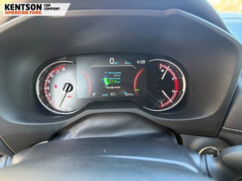 Used 2025 Toyota RAV4 XLE image 17