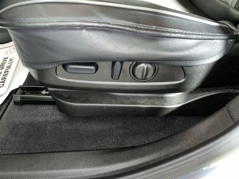 Used 2023 Chevrolet Bolt EUV LT w/ Convenience Package FWD image 14