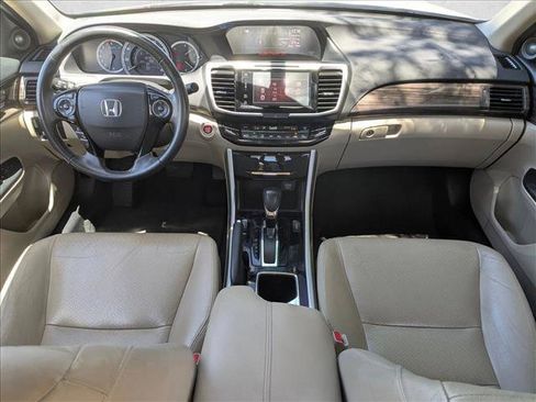 Used 2017 Honda Accord EX-L image 17
