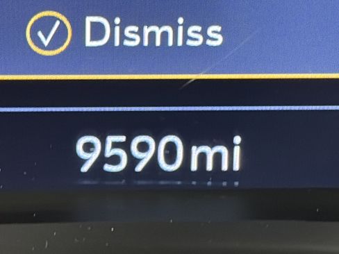 Certified 2023 Buick Envision Avenir image 5