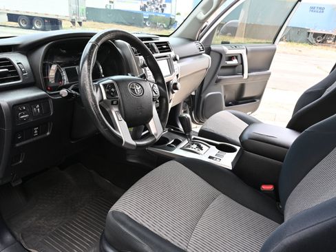Used 2015 Toyota 4Runner SR5 RWD image 11