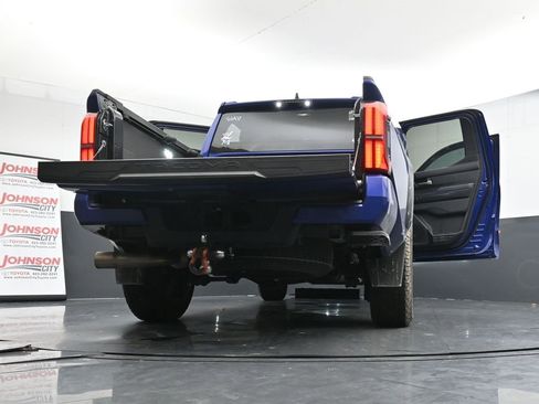 Used 2024 Toyota Tacoma TRD Off-Road image 29