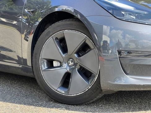 Used 2023 Tesla Model 3 Standard Range RWD image 2