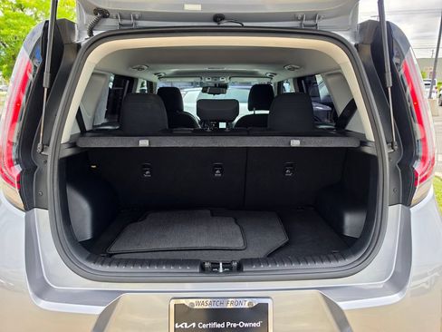 Used 2023 Kia Soul EX FWD image 13