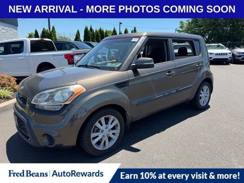Used 2013 Kia Soul + w/ Audio Pkg FWD image 3